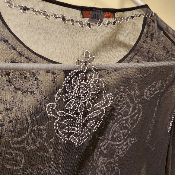 Glam Black 100% Silk Light Weight tunic blouse size 38 - Picture 6 of 15